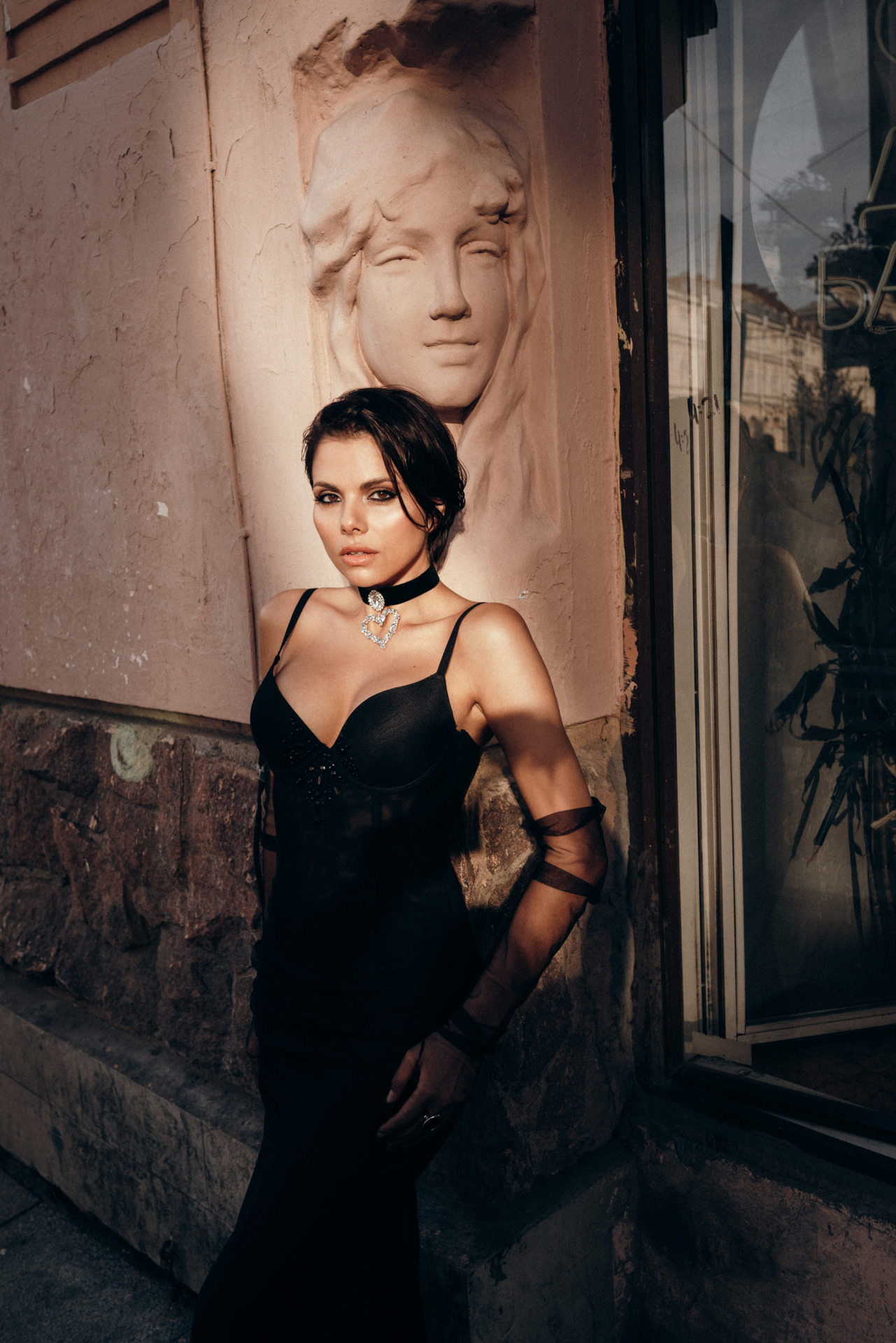 Dara Model haute couture portfolio image: Night Elegance.